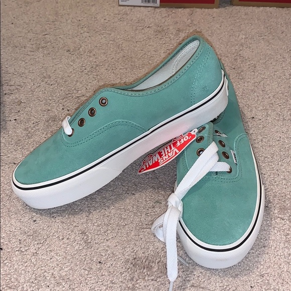 women’s vans authentic platform shoes - Picture 6 of 7